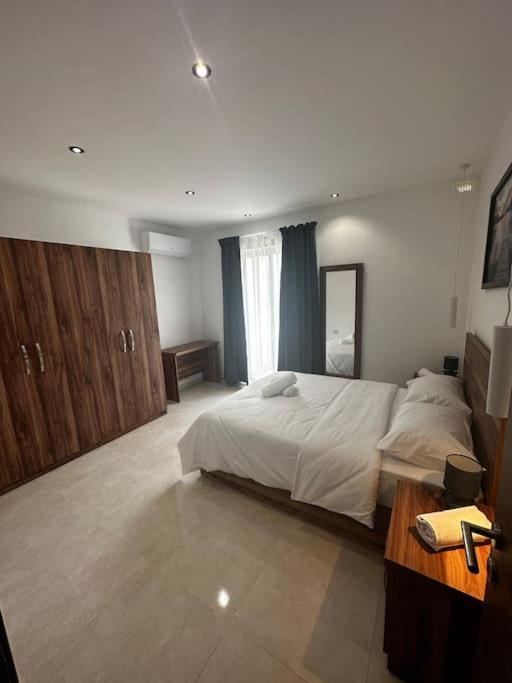 Duplex Penthouse In Gzira Sleeps 6 Apartment Exterior photo