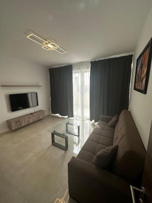 Duplex Penthouse In Gzira Sleeps 6 Apartment Exterior photo